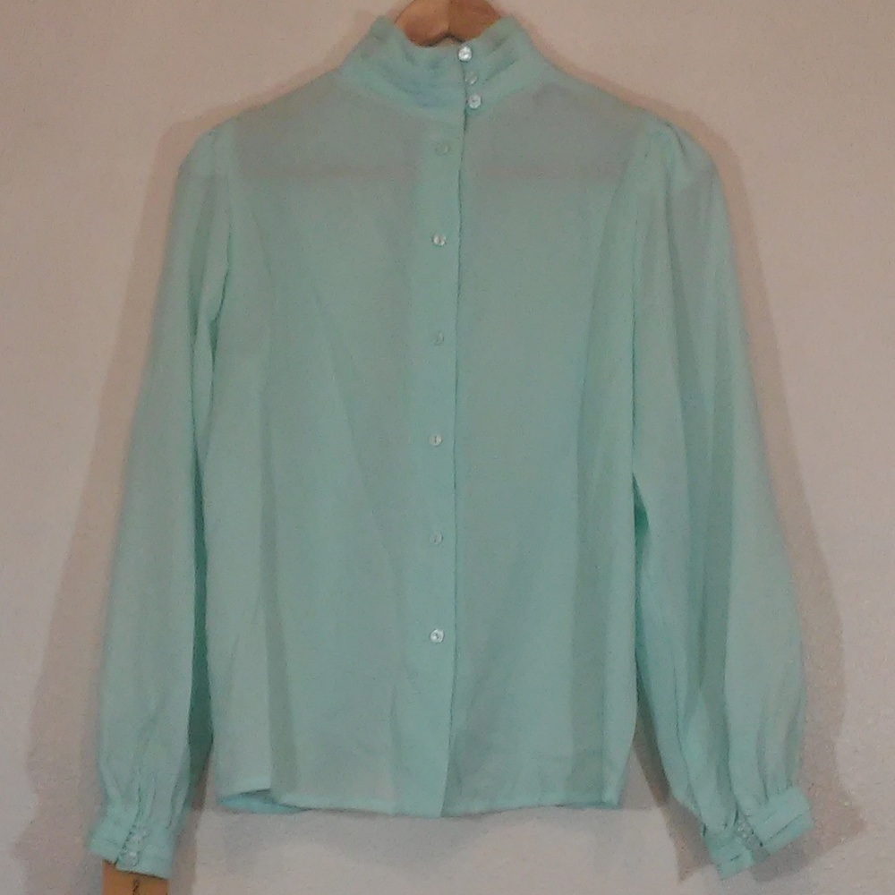 KLE NWOT Light Blue Button up Blouse
